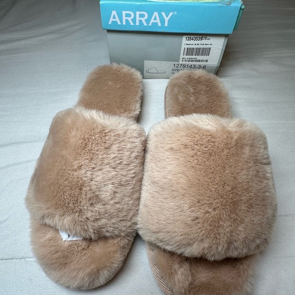 Array Shasta Plush Tan Slippers, Size 7 NWB - Picture 5 of 6